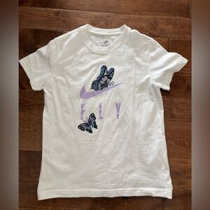 🦋Nike Kids White T-Shirt with Butterfly and Fly Design